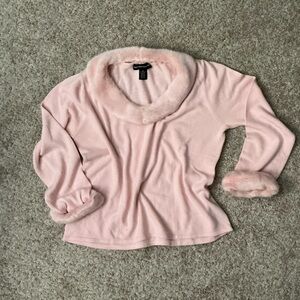 Pink Sweater with removable collar